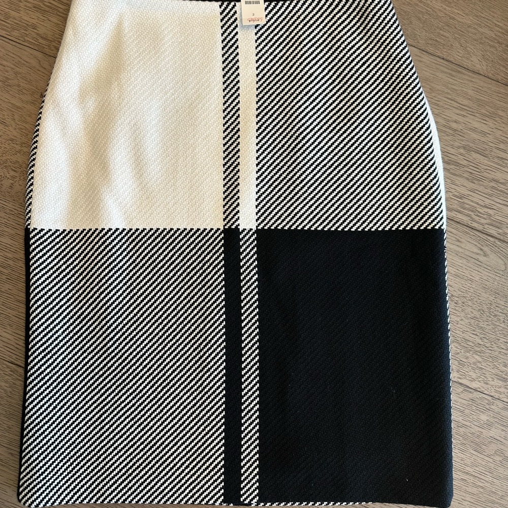 Classic black and white Talbots wool skirt. Size 2